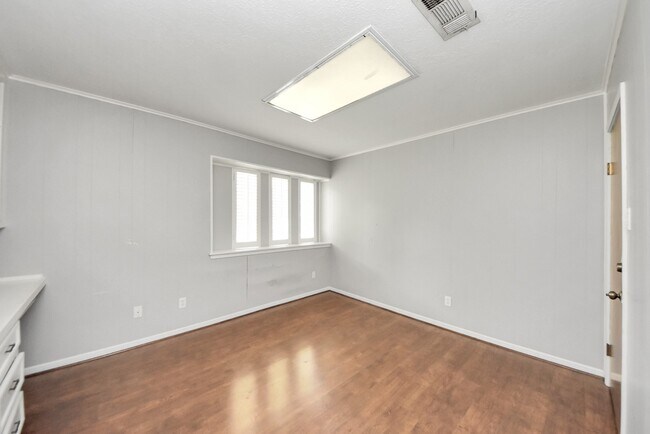 Building Photo - 7510 Renmark Ln