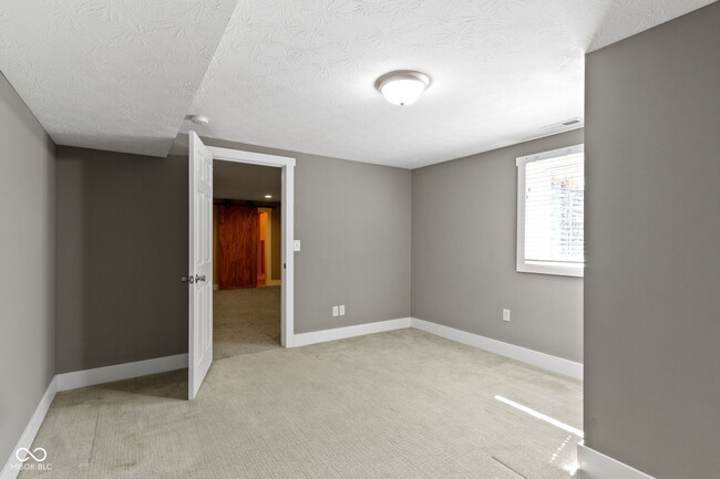 Building Photo - 1701 Barth Ave