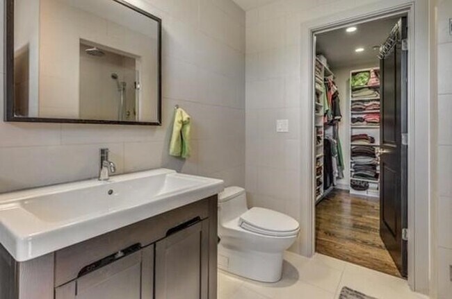 Building Photo - 45 Vinton St