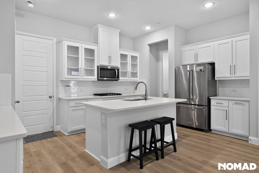 Building Photo - 12990 Jk Ojha St