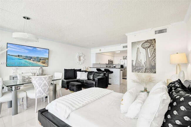 Building Photo - 2501 S Ocean Dr