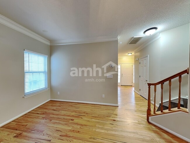 Building Photo - 13324 Damson Dr