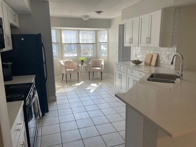 Building Photo - 1142 Monaco Dr