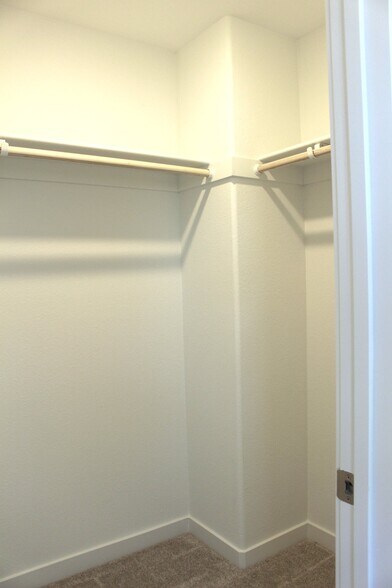 Building Photo - 12663 Snowy Owl Wy