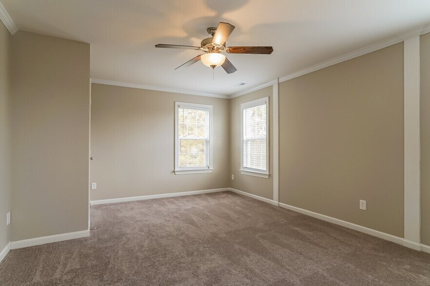 Building Photo - 1220 Crendall Way