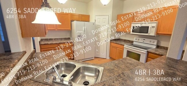 Building Photo - 6254 Saddlebred Way