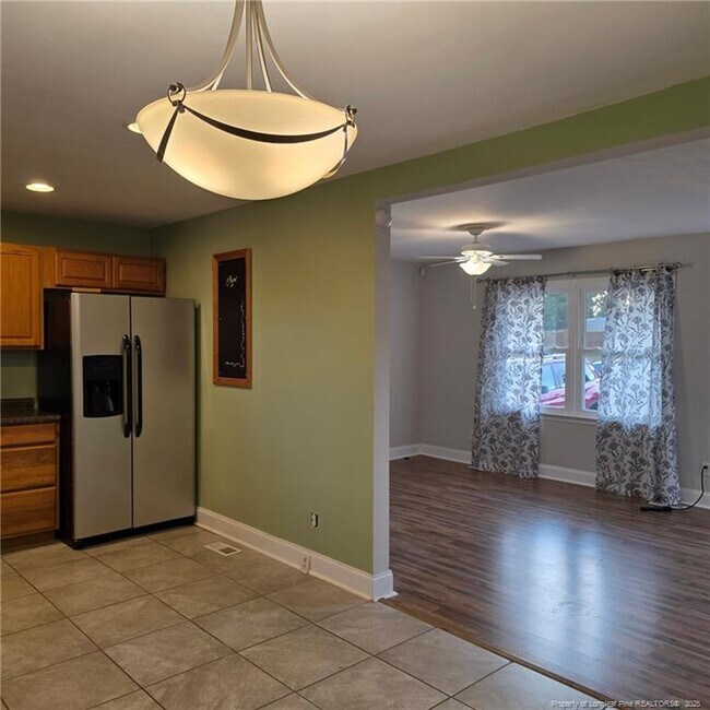 Building Photo - 1401 Greenock Ave