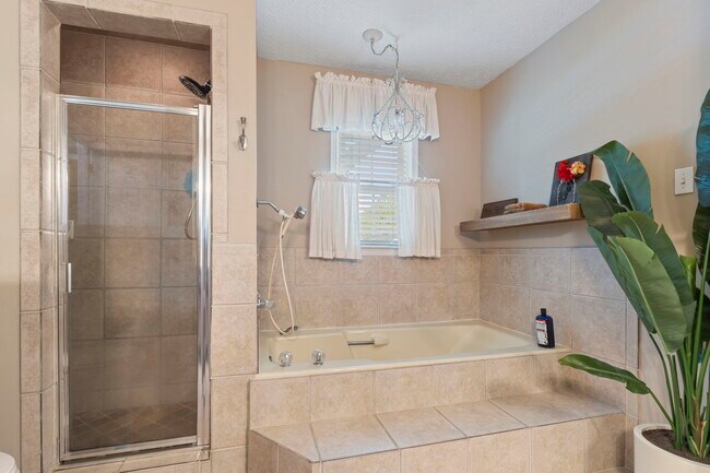 Building Photo - 431 Duckworth Dr