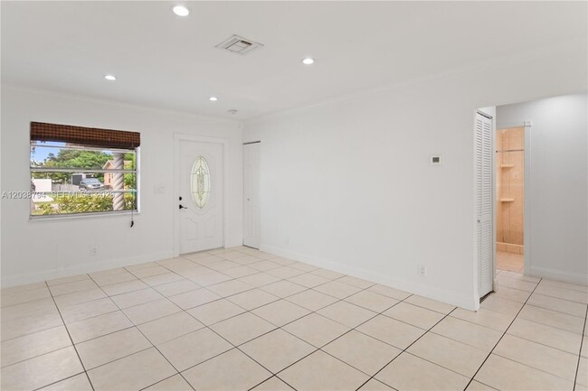 Building Photo - 4151 SW 56th Ave