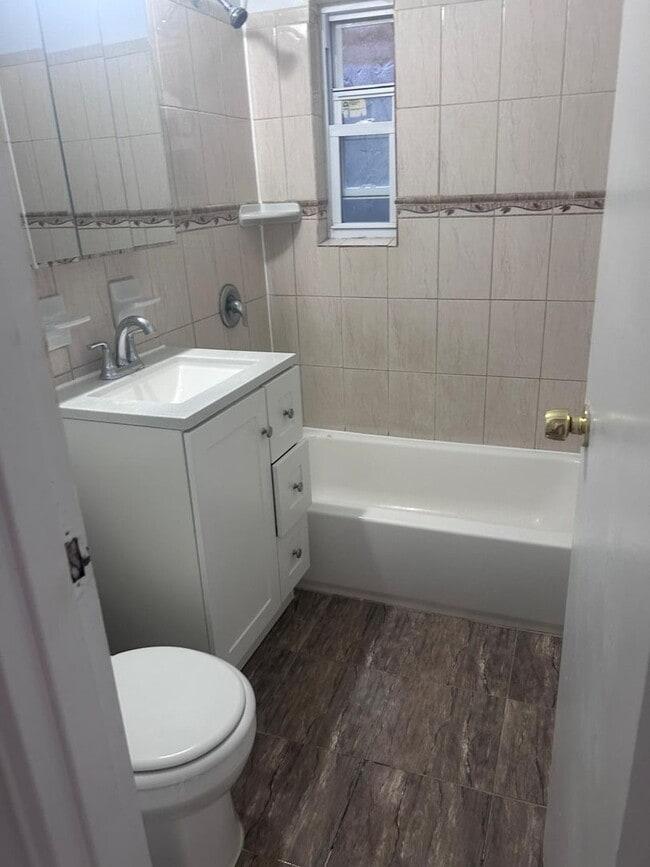 Interior Photo - Fernwood Gardens