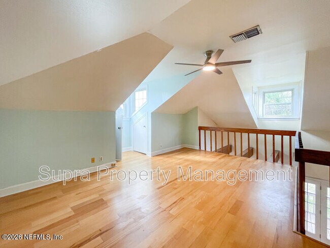 Building Photo - 1550 Palm Ave