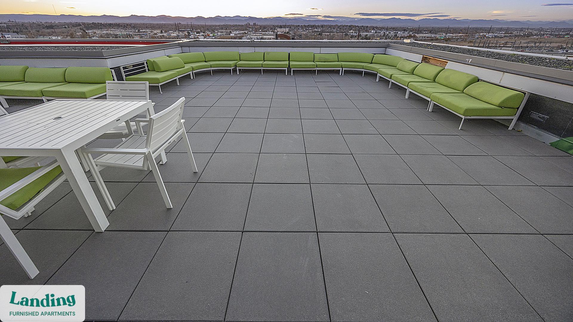 Building Photo - 1000 S Broadway