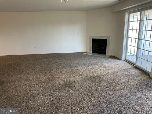 Building Photo - 20364 Row Boat Ln