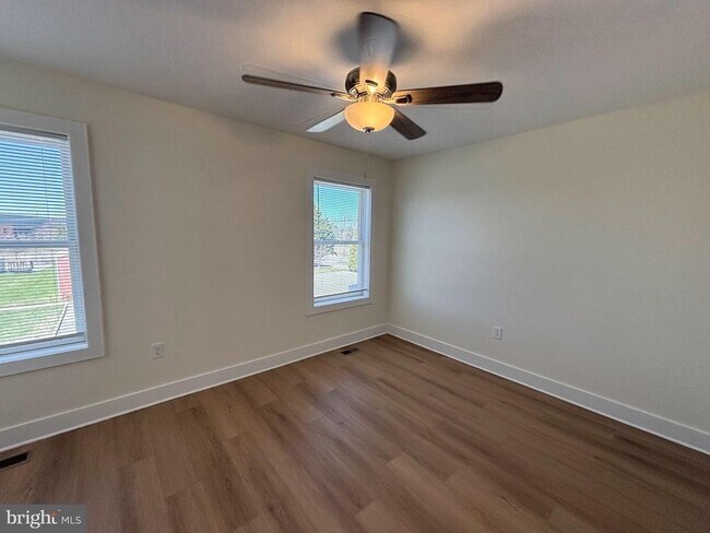 Building Photo - 113 W North St