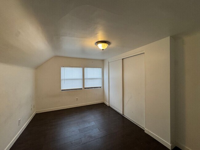 Building Photo - Guadalupe Vega Nolasco