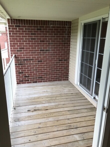 Building Photo - 26905 Carrington Pl