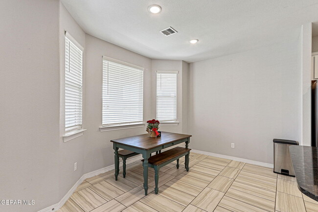 Building Photo - 2832 Mike Price Dr