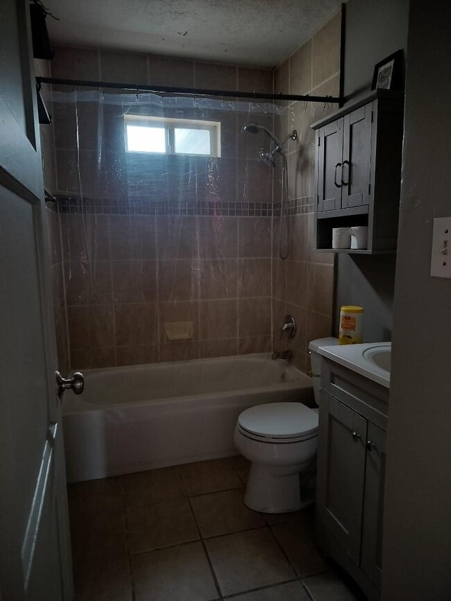 Building Photo - 519 Utah Ave