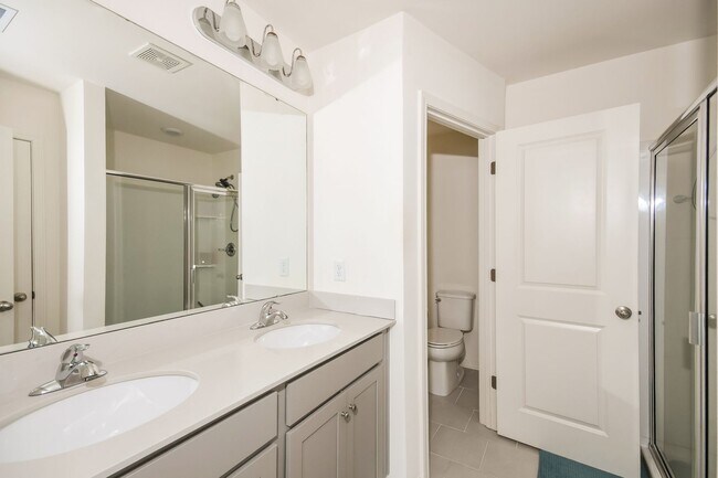 Building Photo - 438 Trotters Ln