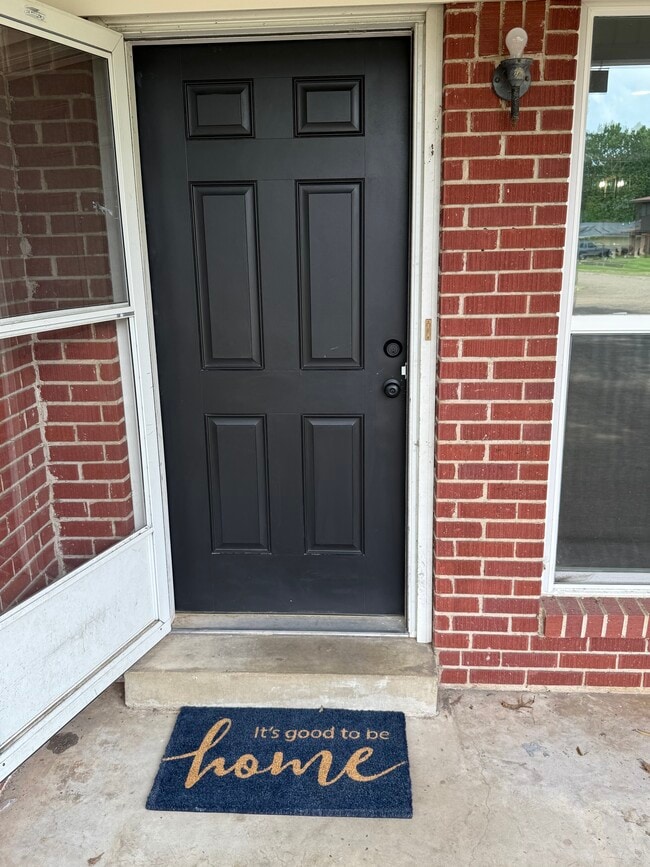 Primary Photo - 3315 Robinhood Ln