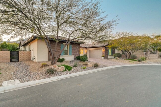 Building Photo - Private Cul-de-Sac Estate in Gated Summerlin with Pool, Spa & Outdoor Living