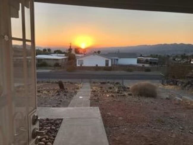 Building Photo - 1650 Arriba Dr