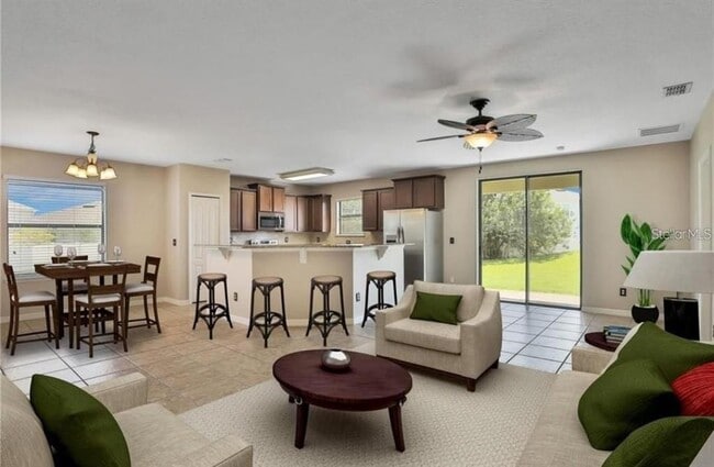 Building Photo - 2221 Tulip Valley Point