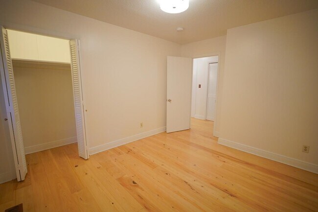 Building Photo - 2328 Armistead Rd