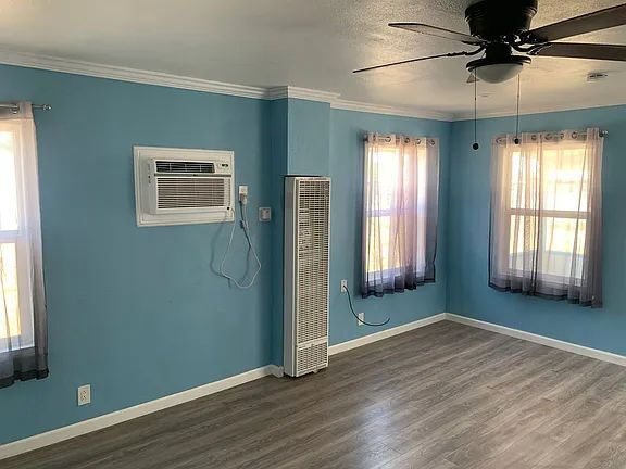 Building Photo - "Charming 2-Bedroom Retreat in Beautiful Bakersfield – Your Cozy Haven Awaits!"