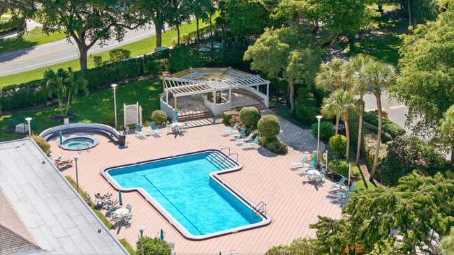 Building Photo - 2070 Homewood Blvd