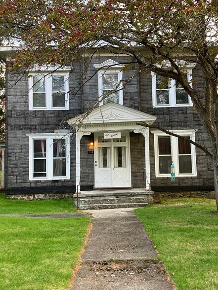 Building Photo - 113 Lake Hill Rd