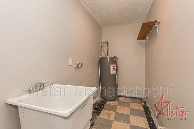 Building Photo - 1321 Massachusetts Ave