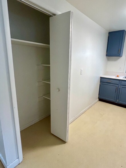 Building Photo - 286 S Branch St