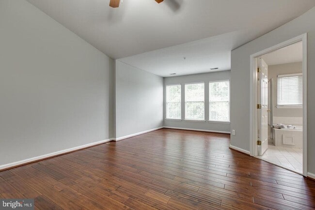Building Photo - 8832 Papillon Dr