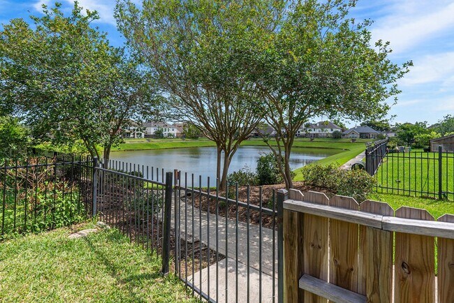 Building Photo - 22206 Bridgestone Pine Ct