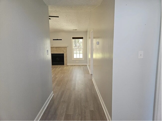 Building Photo - 212 Longleaf Pines Dr