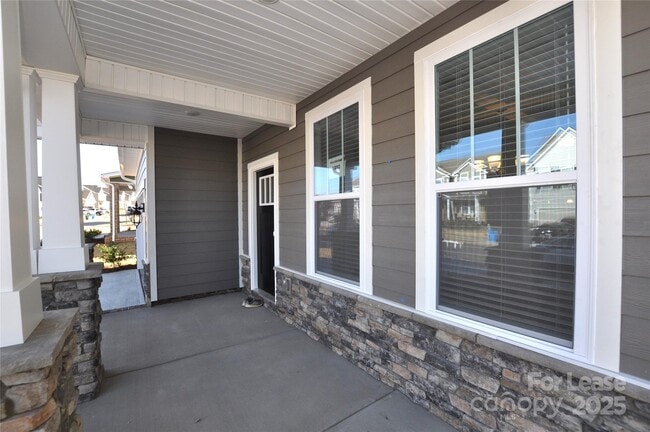 Building Photo - 8007 Oakmere Rd