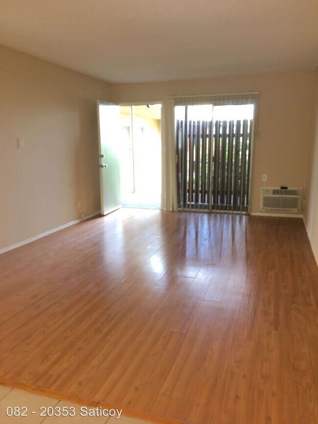 Building Photo - 20353 Saticoy St