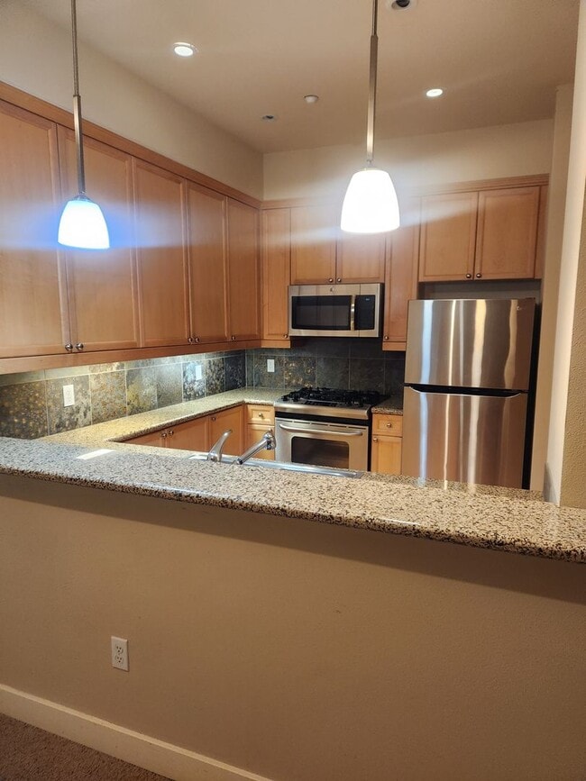 Building Photo - Washington Ave #306