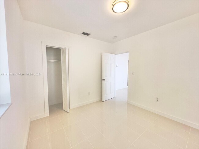 Building Photo - 1841 NW 55th St