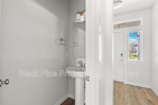 Building Photo - 4443 W Sunny Cove St
