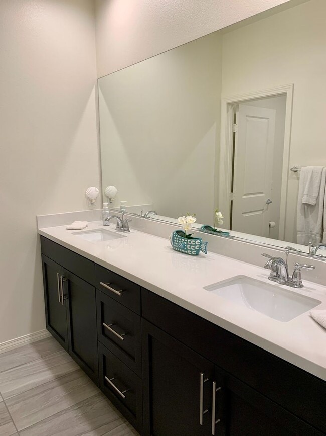 Building Photo - Townhome for rent at Bayside Landing in Im...