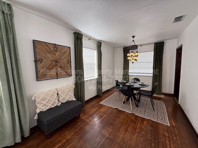 Building Photo - 2811 College St