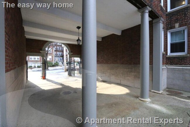 Building Photo - 155 Summer St