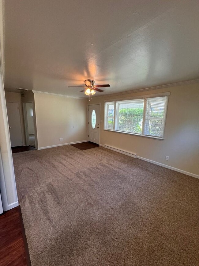 Building Photo - 275 S Edgehill Ave