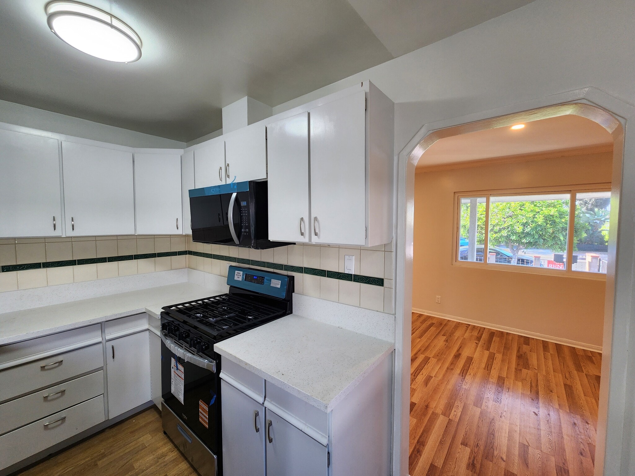 Building Photo - 10447 Cantara St