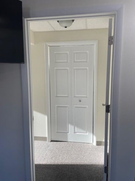 Building Photo - 8316 Park Rd