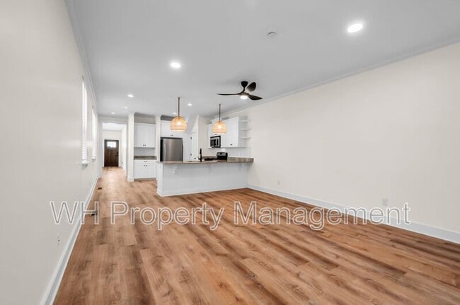 Building Photo - 541 Eastboro Dr