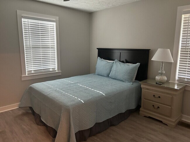 Building Photo - 189 Fox Pl