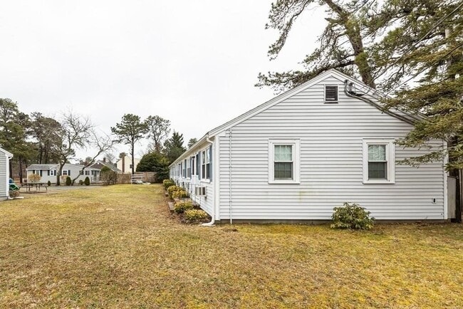 Building Photo - 49 Lower County Rd